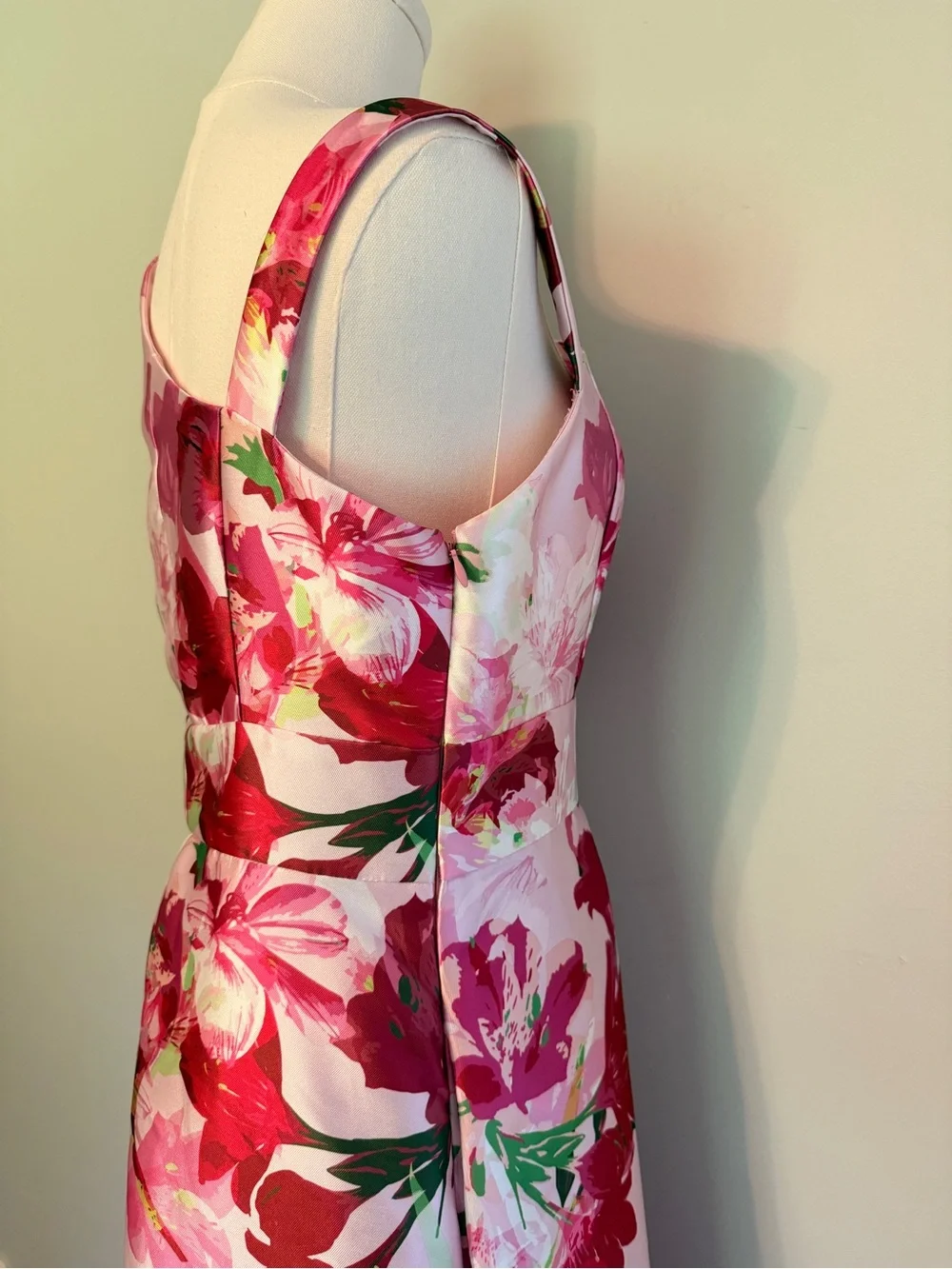 Kay Unger Fleur Azalea-Printed Walk-Thru Jumpsuit - Picture 6 of 8